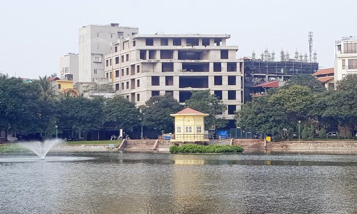 Bí ẩn khu nhà ở cán bộ bỏ hoang trên đất 'kim cương' Hà Nội ảnh 6