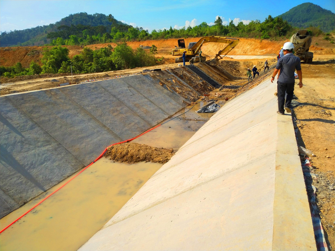 Đẩy nhanh tiến độ giải ngân vốn và ứng phó mưa lũ tại công trình thủy lợi Đắk Lắk ảnh 4