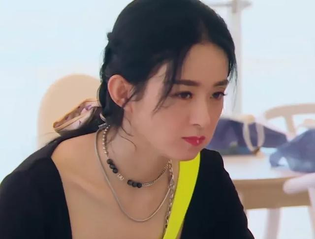 Ngày càng xinh đẹp, Triệu Lệ Dĩnh liên tục bị chê ‘kém sang’ vì thói quen vô duyên ảnh 6