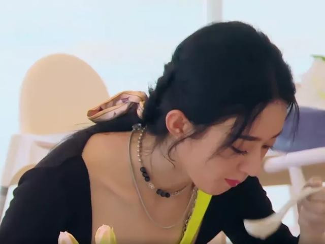 Ngày càng xinh đẹp, Triệu Lệ Dĩnh liên tục bị chê ‘kém sang’ vì thói quen vô duyên ảnh 5