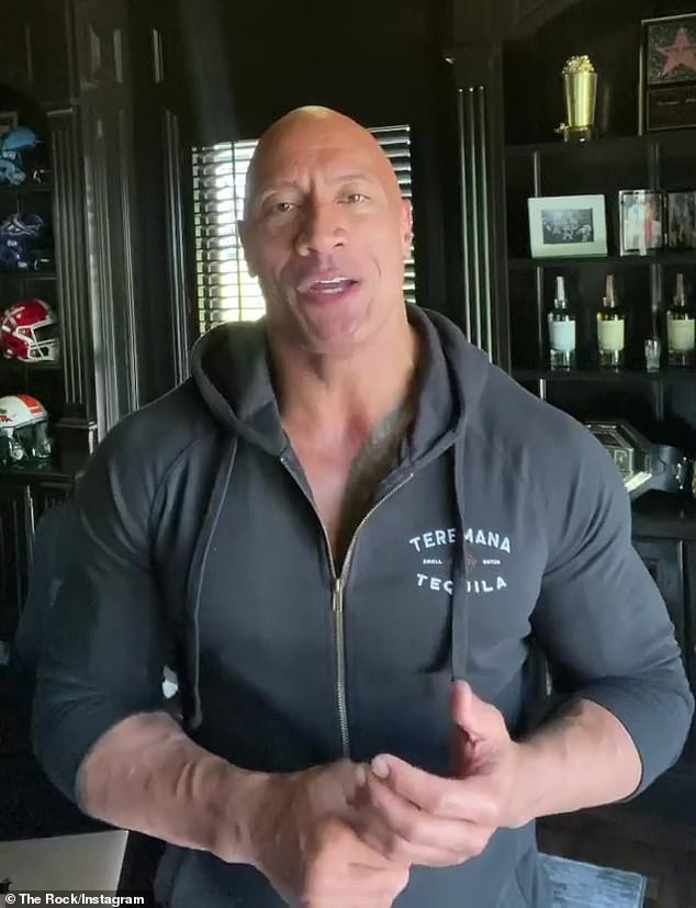 Cả gia đình ‘tài tử kiếm tiền giỏi nhất 2020’ Dwayne Johnson mắc COVID-19 ảnh 1