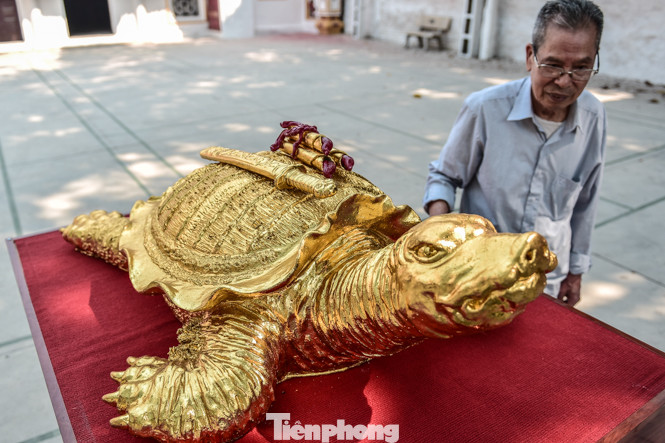 Tận thấy 'cụ rùa Hồ Gươm' khổng lồ được mạ vàng 9999 ảnh 4