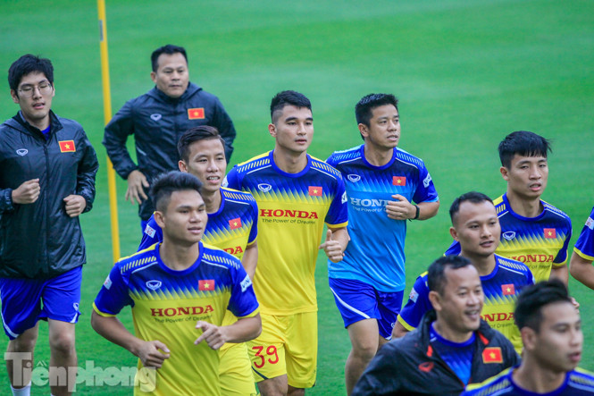 Thủ môn Văn Lâm tươi như hoa khi trở về tuyển Việt Nam ảnh 7