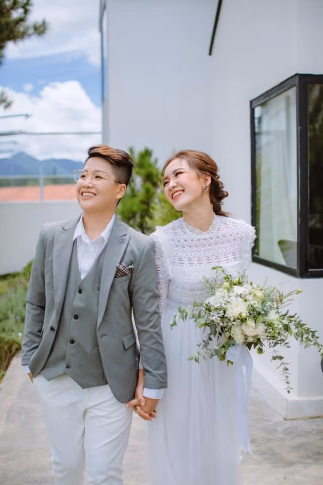 Cuộc sống của 5 cặp đôi yêu đồng giới gây chú ý nhất Vbiz giờ ra sao? - 1