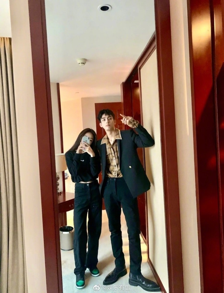 Jisoo (Black Pink), Sunmi, Dương Mịch, Tống Uy Long, Tiêu Chiến hóa “nam thần, tiên nữ” là đều nhờ chung điểm này! ảnh 10