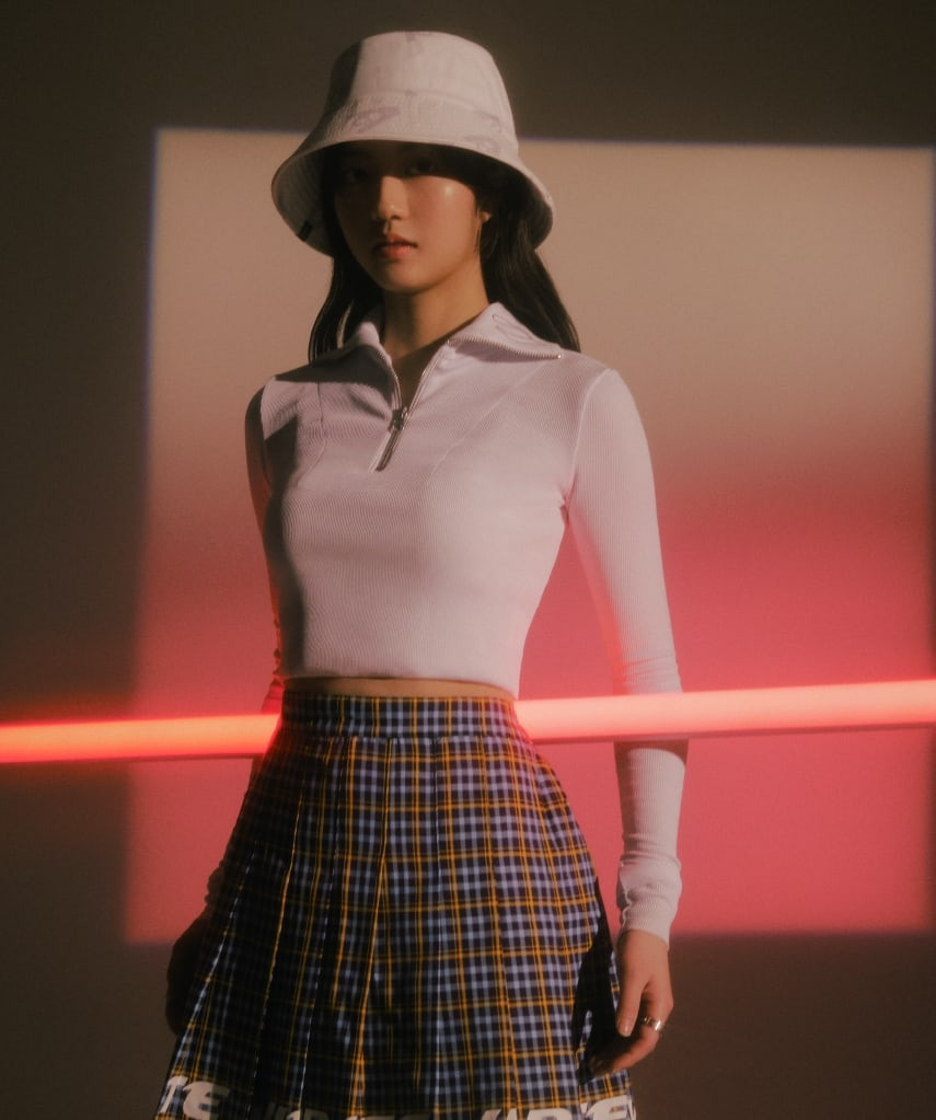 Cặp đôi “The Penthouse” Kim Young Dae và Kim Hyun Soo tạo “phản ứng hóa học” trong khung hình mới khiến fan “ngất ngây“ ảnh 7