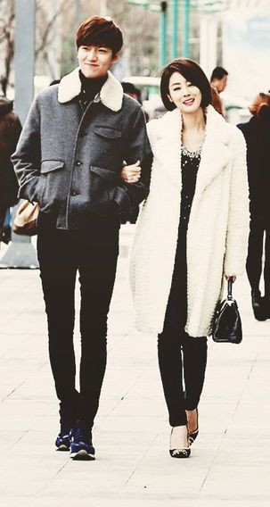 Cha Eun Woo (Astro) và Naeun (April) là 2 Idol có visual đẹp nhất trong mắt các Idol ảnh 1