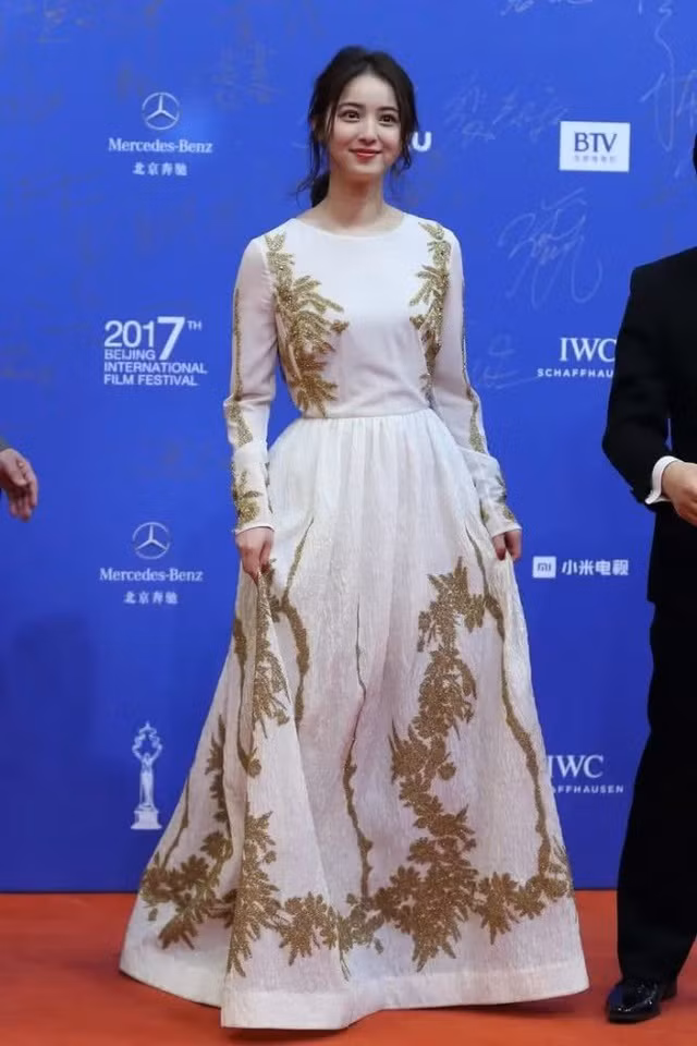 Vẻ ngoài hoàn hảo và gợi cảm của mỹ nhân hàng đầu Nhật Bản bị chồng lừa dối - 19