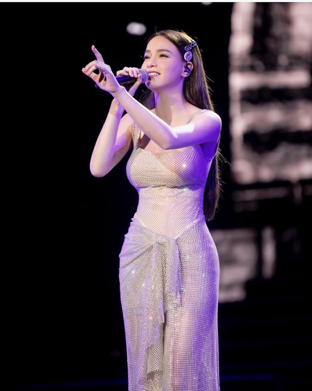 “MC có nụ cười đẹp nhất VTV” chính thức về nhà chồng; Khả Như giàu có đến “choáng ngợp“ ảnh 6