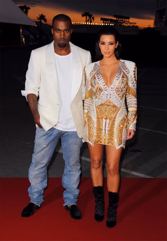Kim sánh đôi bên Kanye tại Liên hoan phim Cannes. Kim sánh đôi bên Kanye tại liên hoan phim Cannes.