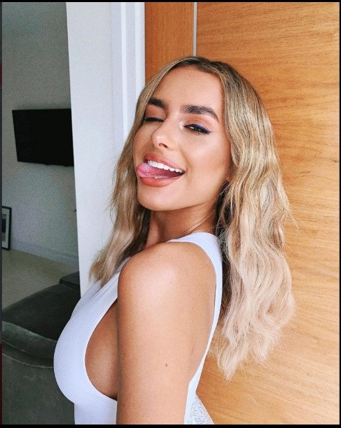 “Sốc nhiệt” với vóc dáng tuyệt vời của Amber Davies trong bộ đồ lót gợi cảm ảnh 6