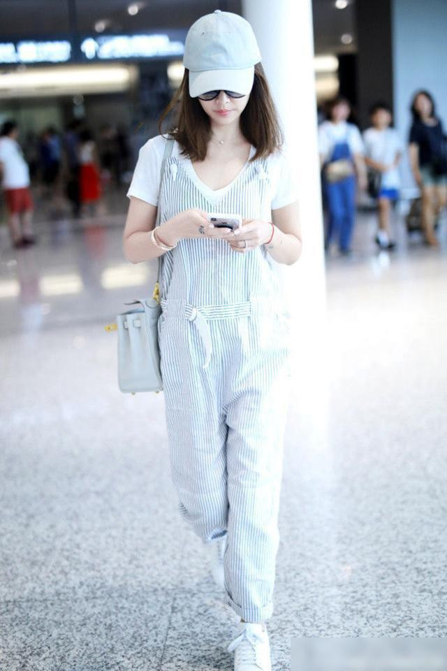 “Ngọc nữ” tuổi 40 Lâm Tâm Như xuất hiện gợi cảm cùng bộ tứ “Tân dòng sông ly biệt“ ảnh 3