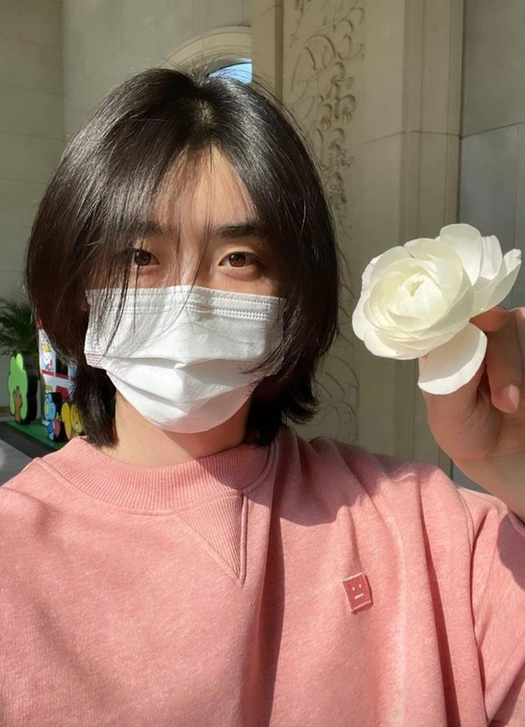 Lee Jong Suk phản ứng ra sao trước những nghi ngờ về giới tính? ảnh 3