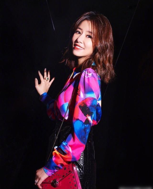 “Ngọc nữ” tuổi 40 Lâm Tâm Như xuất hiện gợi cảm cùng bộ tứ “Tân dòng sông ly biệt“ ảnh 8