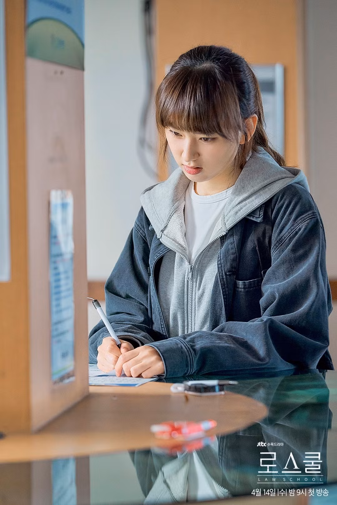 Hình ảnh mới nhất của Kim Bum và Ryu Hye Young khiến đông đảo trái tim netizens “chao đảo“ ảnh 5