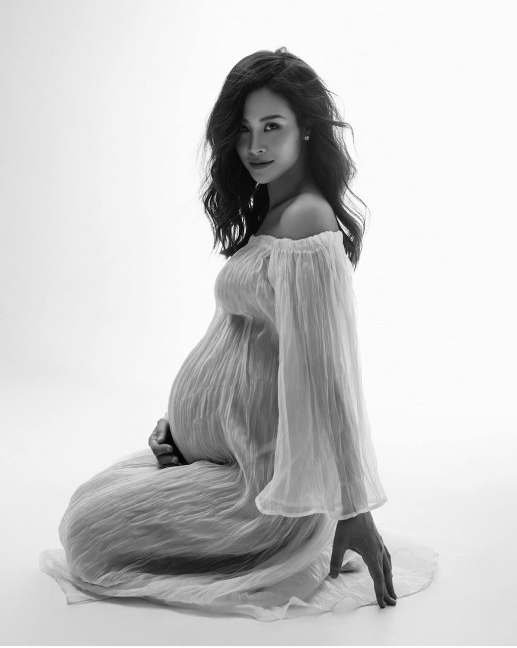 “Qua mặt” Hồ Ngọc Hà, Đông Nhi giờ mới là bà bầu nóng bỏng và quyến rũ bậc nhất V-biz ảnh 8