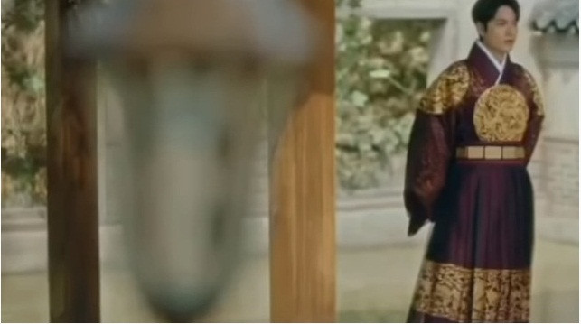 "Quân vương bất diệt" tập 7: “Ngoạn mục” về rating lẫn cảnh “rụng tim“! ảnh 5