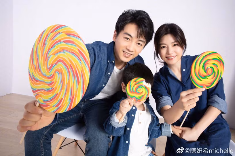 3 mối tình “chị em” trắc trở nhất trong showbiz nhưng lại bền vững và ngọt ngào say đắm hiếm có ảnh 7