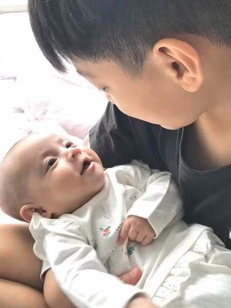 Trần Tiểu Vy ngay đầu năm đã khiến “dân tình mãn nhãn”; Vĩnh Thụy xuất hiện công khai bên bạn gái là “ái nữ” đại gia ảnh 8
