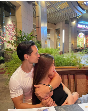 Á hậu Thúy Vân khoe “thiên thần”, cư dân mạng lại “sốt” với đôi bàn tay nhỏ “thần thánh“ ảnh 5