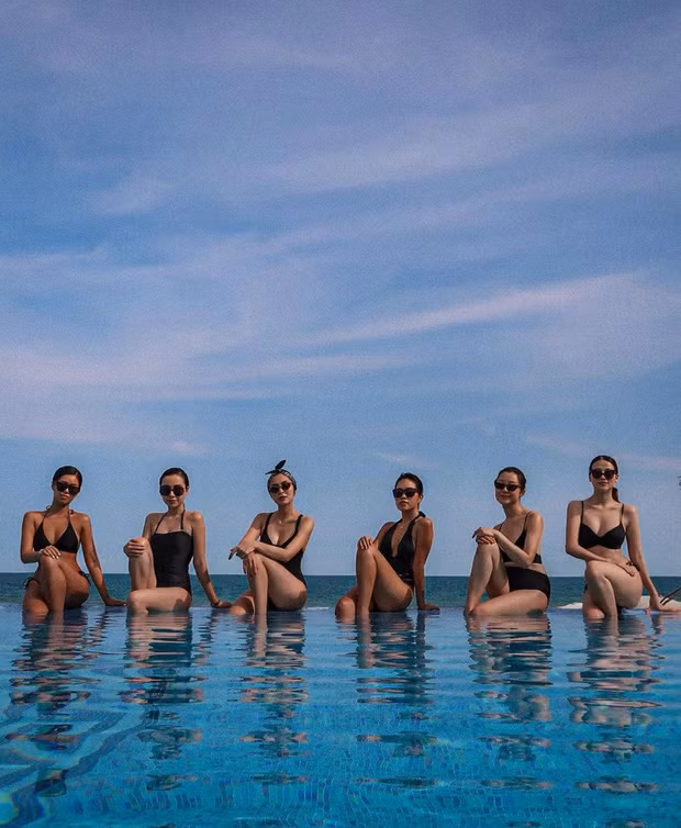 Hội bạn sang chảnh của Hà Tăng - Tiên Nguyễn đồng loạt diện bikini khoe body, mẹ 2 con đốt mắt với vòng 1 căng tràn - Ảnh 2.