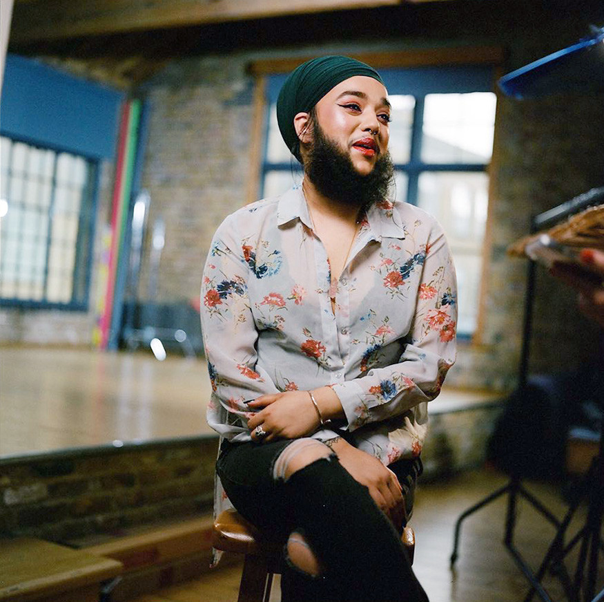 Nữ người mẫu có râu tự tin về vẻ ngoài gợi cảm dù khác biệt ảnh 5