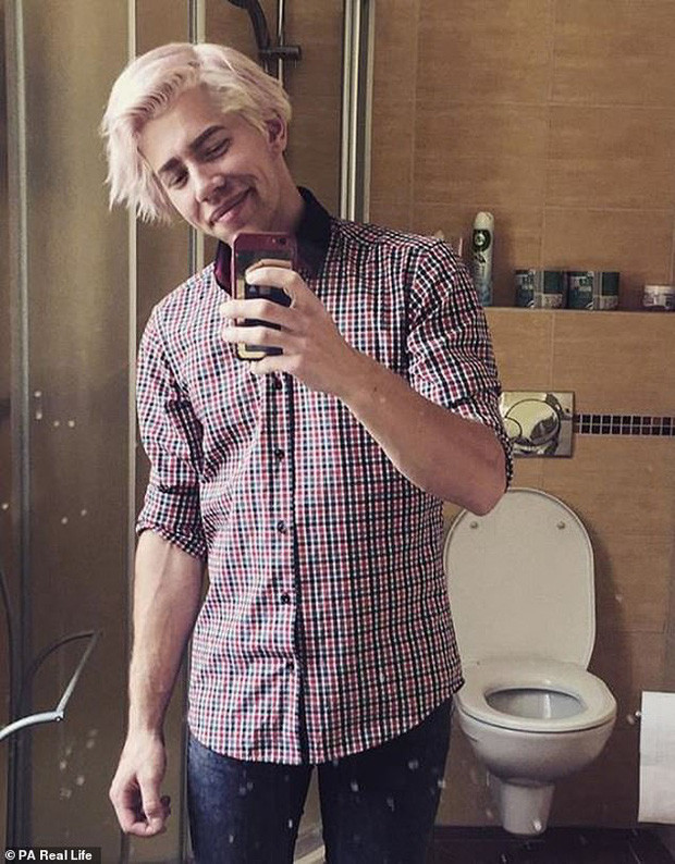 Chàng trai chật vật tìm bạn gái, chi 450 triệu đồng phẫu thuật giống búp bê Barbie ảnh 2