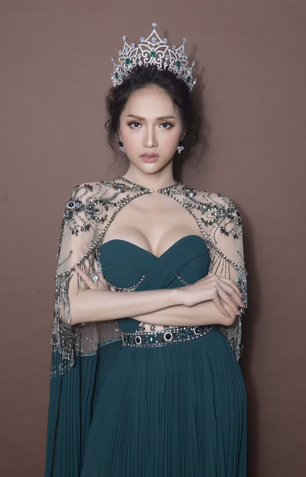 Ba mỹ nhân chuyển giới hàng đầu showbiz Việt, Hương Giang vẫn là ‘tường thành’ ảnh 11