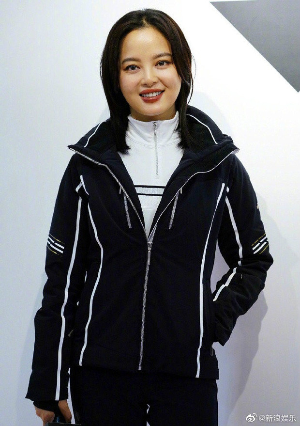 Loạt ảnh 'thả rông' táo bạo của mỹ nhân Nhật có khuôn mặt thơ ngây ảnh 10