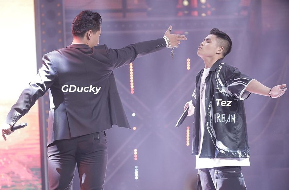 Sân khấu 'Rap Việt' ngập tràn nước mắt, Trấn Thành nhòe lệ vì những ‘chiến binh tâm hồn’ ảnh 1