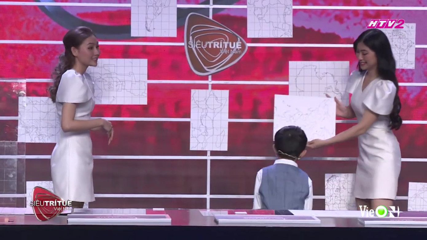 Cậu bé 7 tuổi có trí nhớ siêu phàm tại Siêu trí tuệ khiến Trấn Thành, Tóc Tiên chào thua ảnh 2