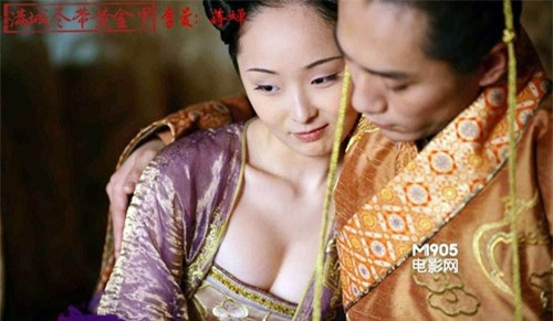 Những phân cảnh hở bạo trong ‘Hoàng Kim Giáp’ của Củng Lợi ảnh 4