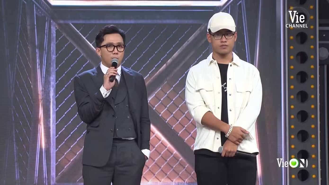 Thí sinh Rap Việt hát hit ‘Đôi Mắt’ của cố ca sĩ Wanbi Tuấn Anh khiến khán giả sởn da gà ảnh 3