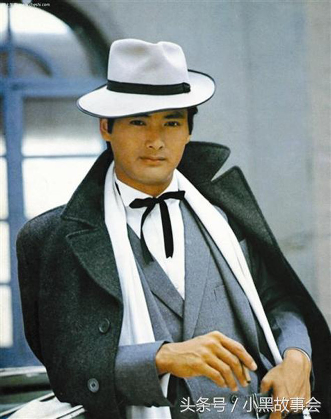 Châu Nhuận Phát bạc trắng đầu ở tuổi 65, leo núi cùng phụ nữ lạ gây chú ý ảnh 3