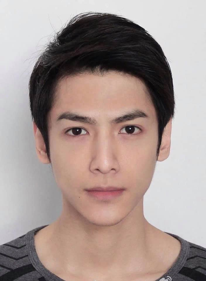 Ảnh 'xinh gái' từ bé của tài tử Tạ Đình Phong khiến fan 'mắt tròn mắt dẹt' ảnh 5