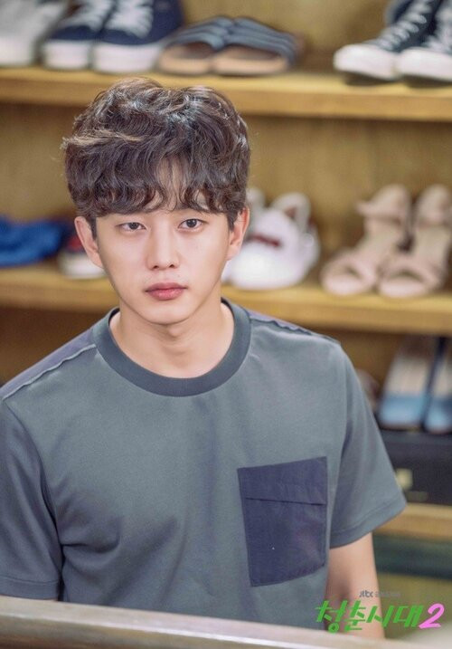 Sao châu Á 21/7: Sao 'Hậu duệ mặt trời' bắt nghi phạm quay lén phụ nữ ảnh 1