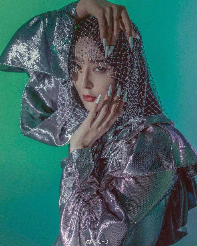 Ái nữ 16 tuổi nhà Chân Tử Đan đẹp như siêu mẫu, chiều cao gây bất ngờ ảnh 5