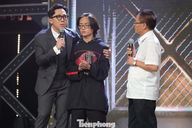 Rap Việt: Bùng nổ 'nổi da gà' khi vừa lên sóng, Trấn Thành nhận mưa lời khen 'đắt giá' ảnh 2