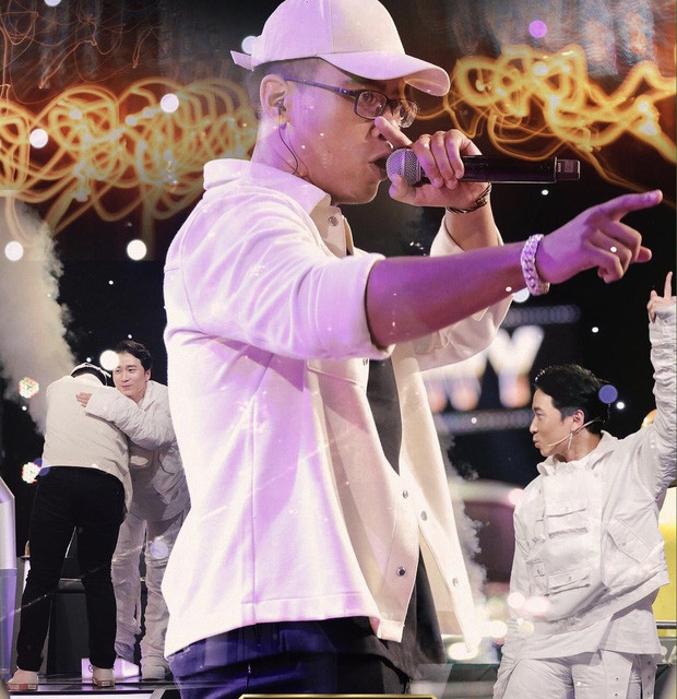 Thí sinh Rap Việt hát hit ‘Đôi Mắt’ của cố ca sĩ Wanbi Tuấn Anh khiến khán giả sởn da gà ảnh 4