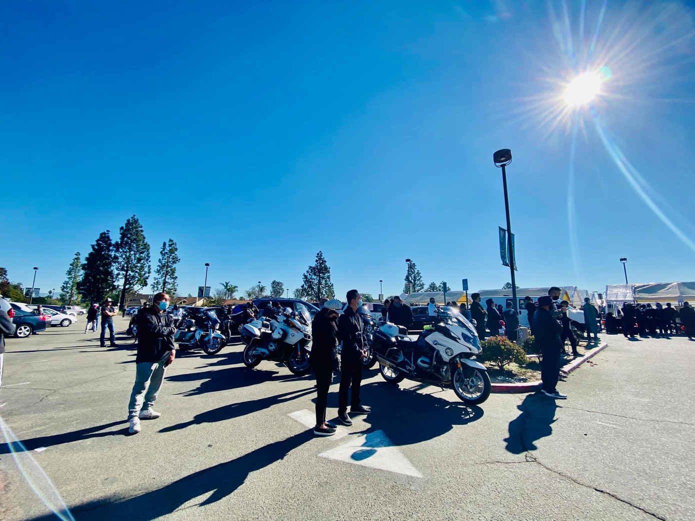 Phương Loan nức nở xoa di ảnh chồng khi bài hát 'Nhỏ ơi' vang lên trong tang lễ ảnh 13