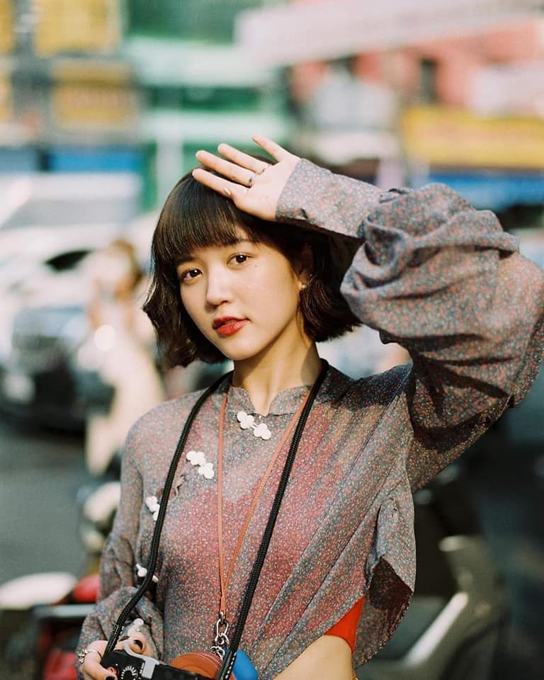 Địch Lệ Nhiệt Ba mặc váy bó sát khoe đường cong quyến rũ đến ‘bức thở’ ảnh 12