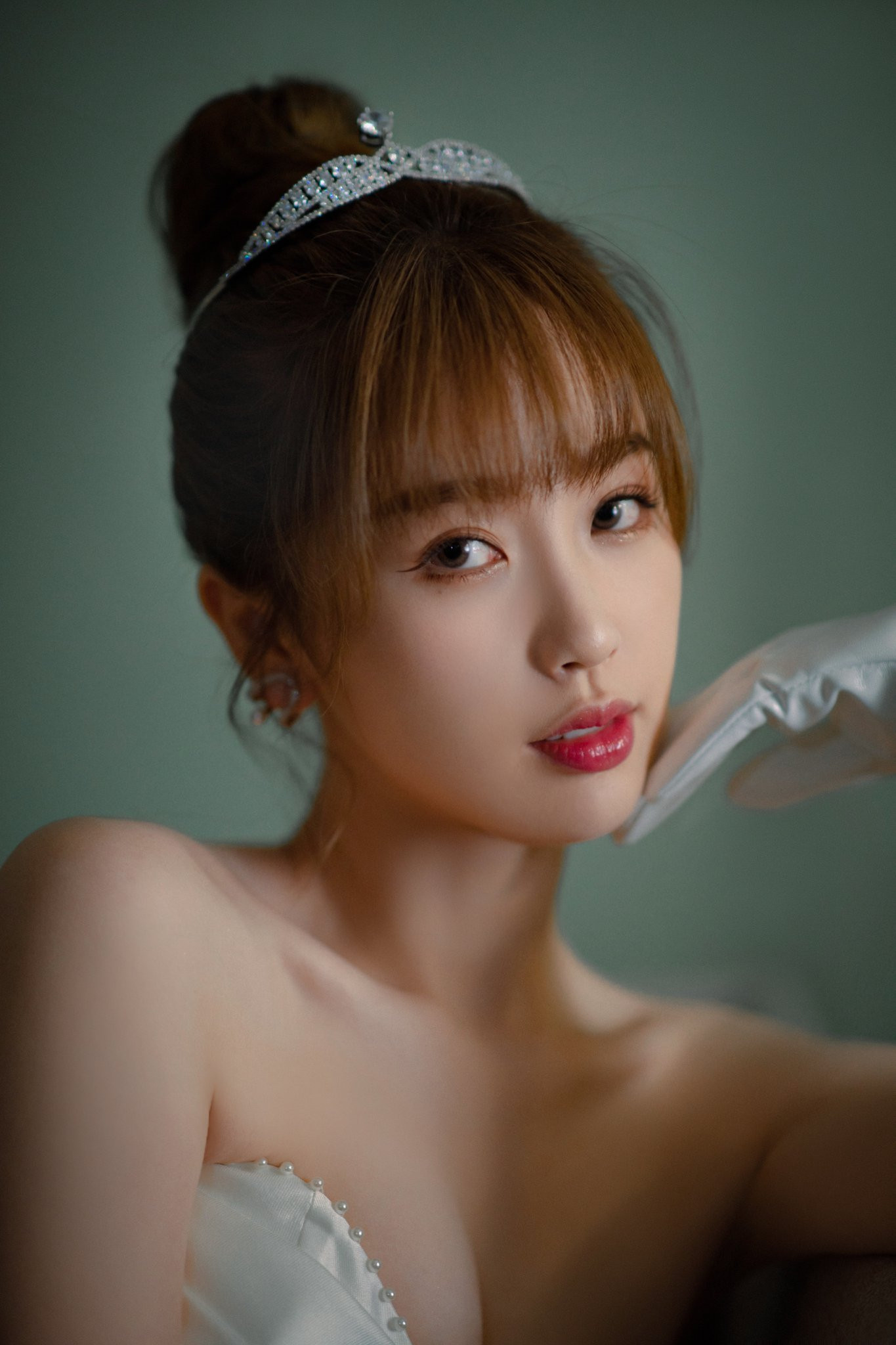 Choáng với số đo vòng eo con kiến của 'Tiểu Long Nữ' Lý Nhược Đồng ở tuổi 54 ảnh 14