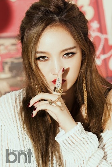 Sao châu Á 22/7: Nữ ca sĩ Hàn bị kiện vì ăn trộm, tài tử Nhật Bản nhiễm Covid-19 ảnh 2