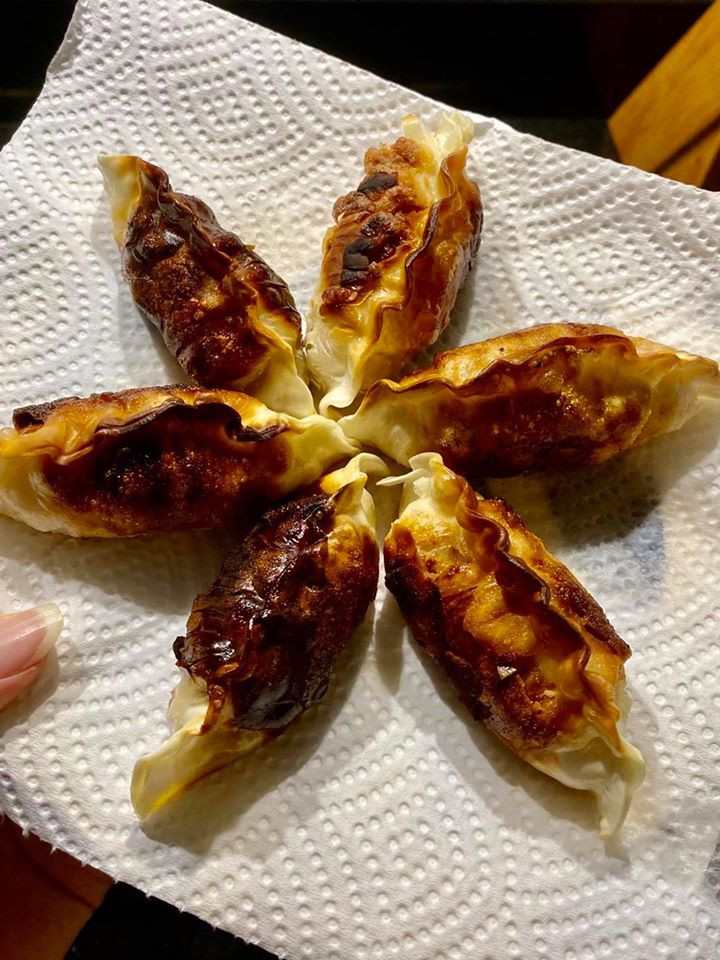 Trấn Thành bóc mẽ tài nữ công gia chánh dỏm của Hari Won ảnh 1