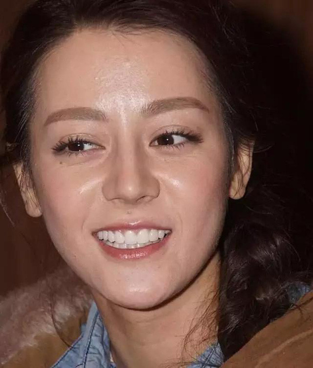 Sự thật về tấm ảnh chưa qua photoshop gây sốc của Địch Lệ Nhiệt Ba ảnh 2