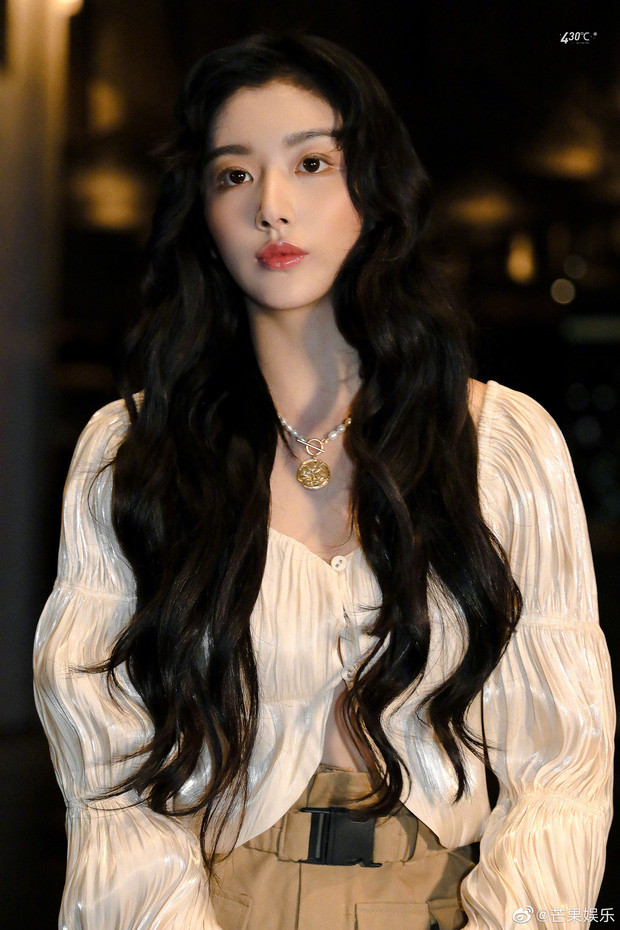 Phát sốt trước vẻ đẹp của mỹ nhân Tân Cương hóa Tây Thi đẹp đến nao lòng ảnh 5