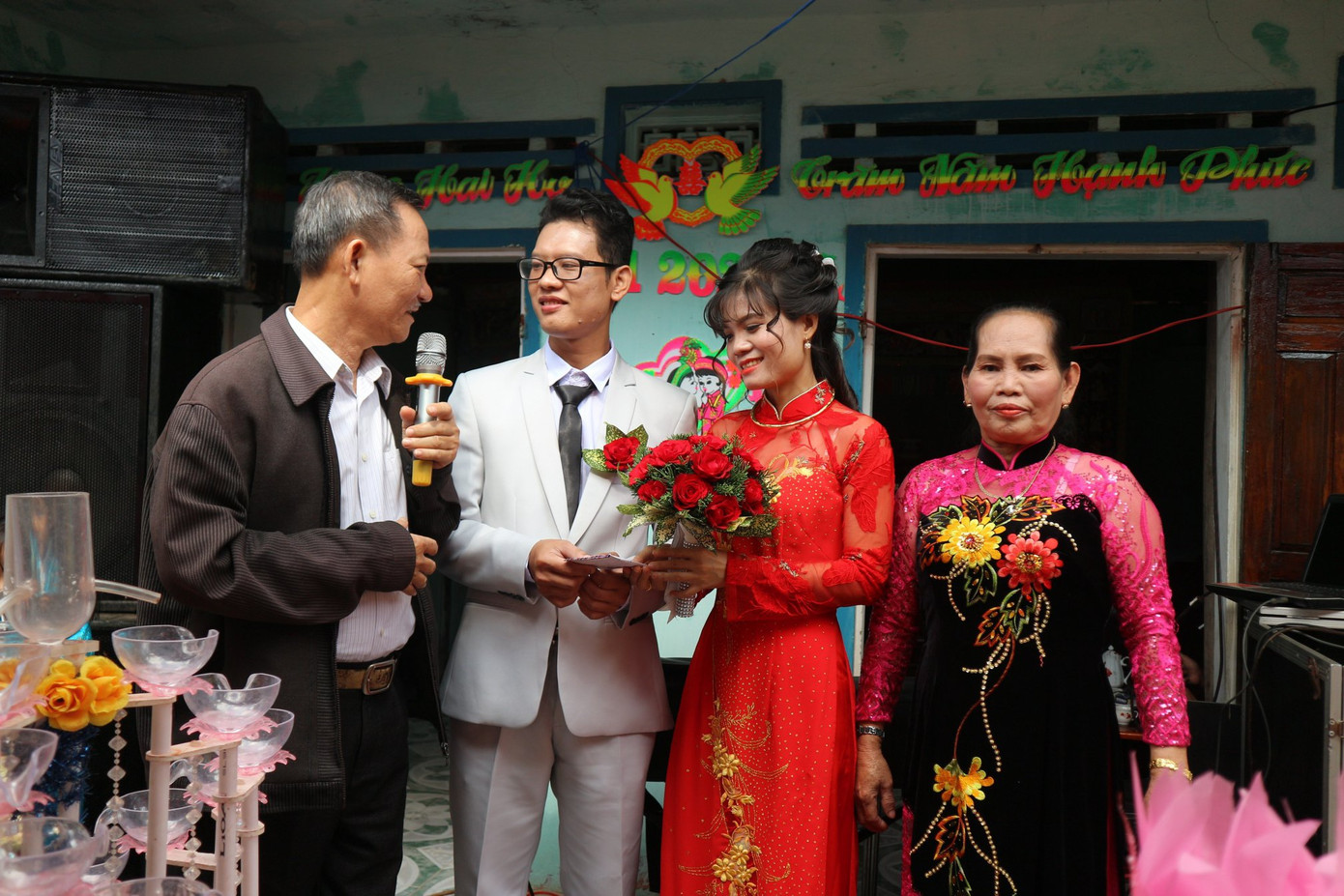 Cặp đôi có tên độc - lạ lên xe hoa sau 2 năm tham gia ‘Bạn muốn hẹn hò?’ ảnh 4