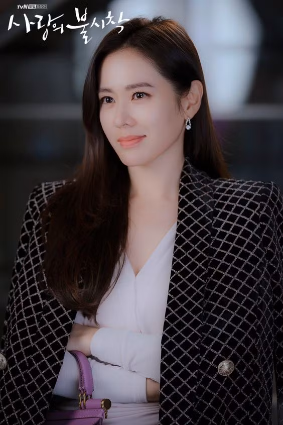 Chị đẹp 'Hạ cánh nơi anh' vượt mặt Song Hye Kyo để trở thành mỹ nhân đẹp nhất châu Á ảnh 8