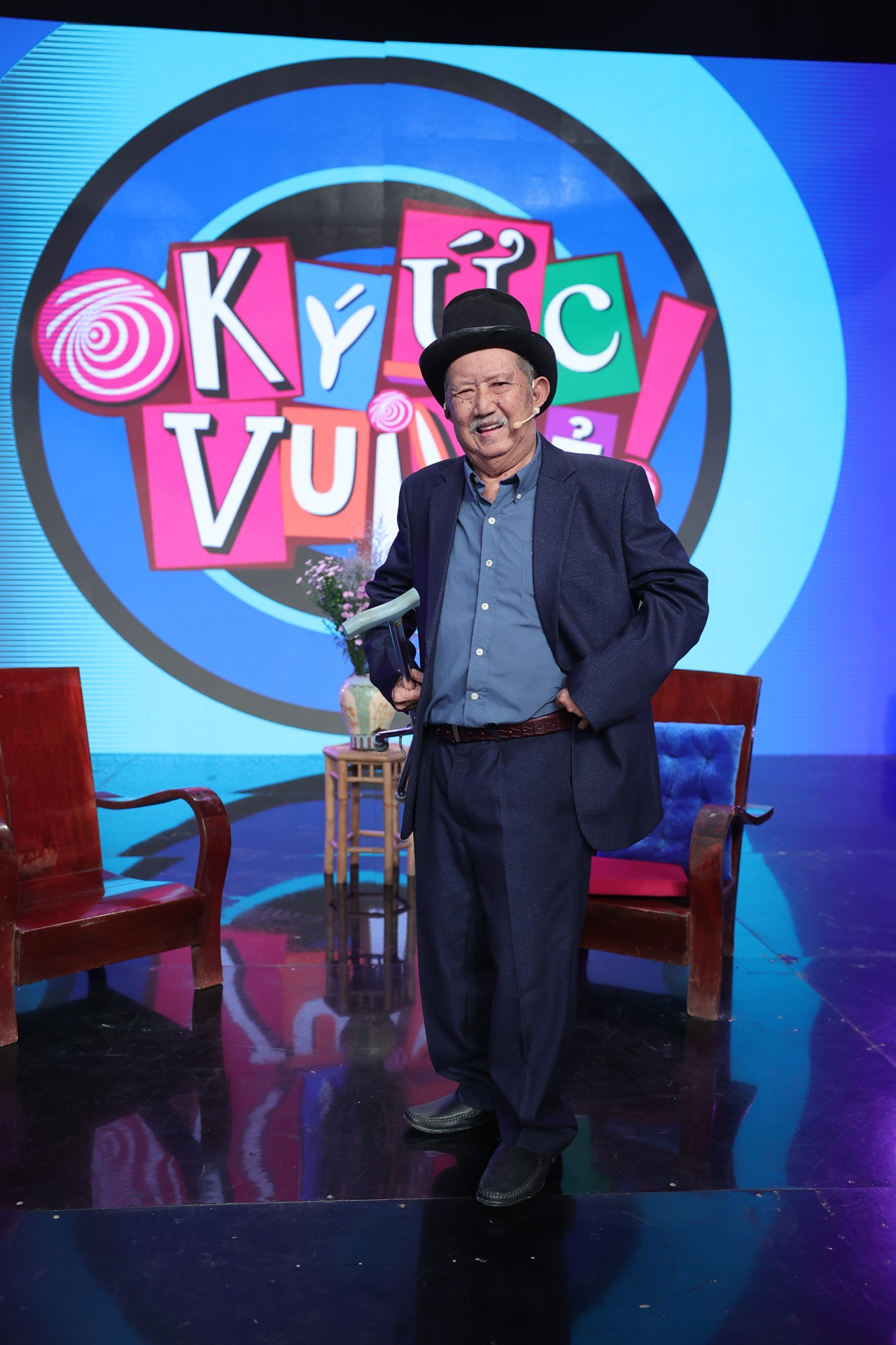 Nghệ sĩ Mạc Can tái xuất, khiến MC Lại Văn Sâm 'toát mồ hôi' nhận làm 'sư phụ' ảnh 1