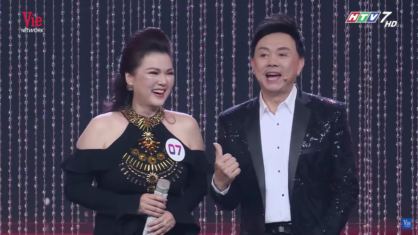 Ngày buồn cuối năm của showbiz Việt: Đông đảo nghệ sĩ đến tiễn biệt danh hài Chí Tài ảnh 17